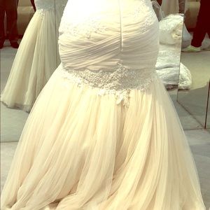 Wedding dress
